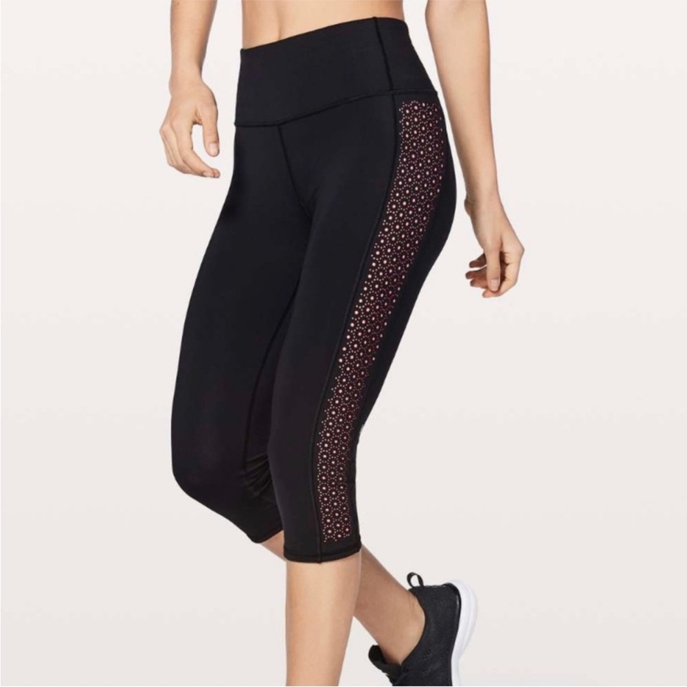 Lululemon Colour‎ Me Quick Crop Sz 6/17"